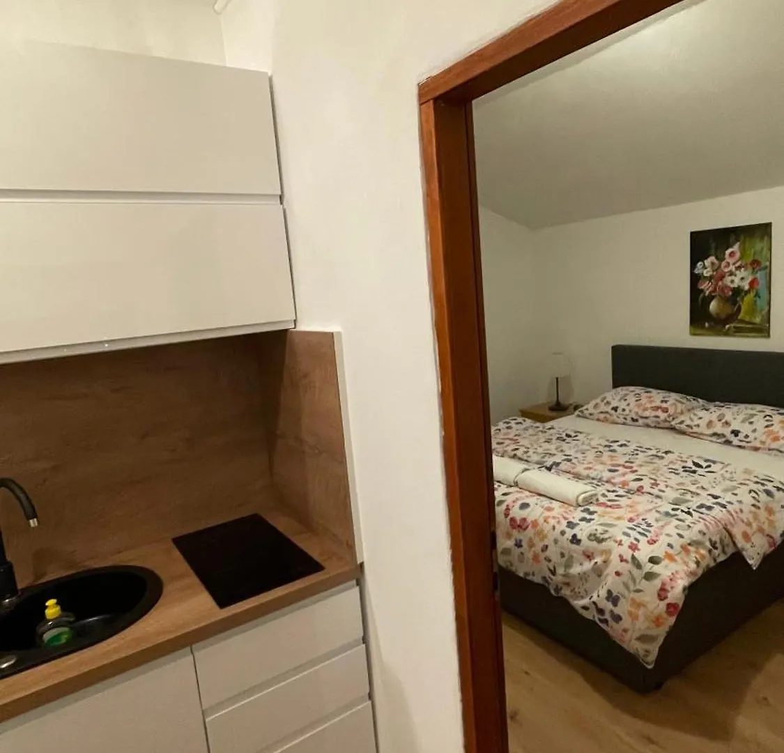 Apartmani Roko&Lovre Starigrad